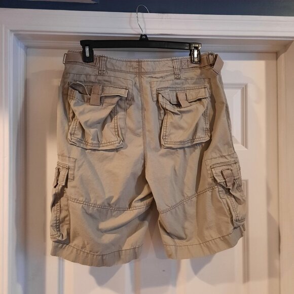 Tommy Bahama Shorts Mens 34 Grayish Tan Khaki Cargo Vtg Y2K Baggy Army Military - Picture 2 of 10